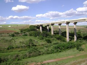 corpo de jovem é encontrado seminu na ponte do esqueleto