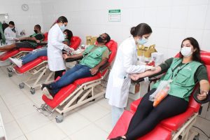 Apenas 10 ml de sangue são colhidos no hemonúcleo de Santos