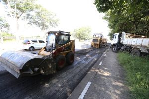 Avenida Lix da Cunha começa a ser recapeada