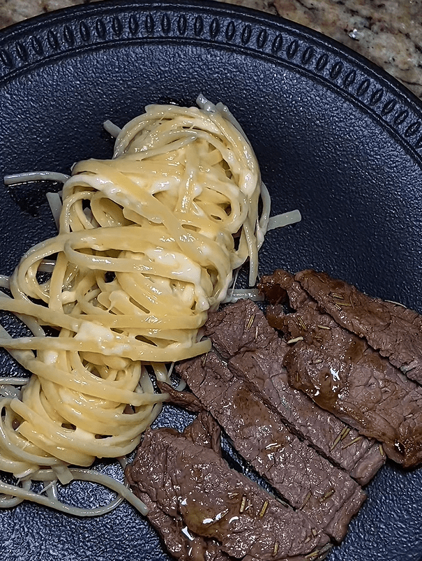 fettuccine alfredo com carne