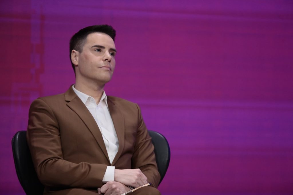Luiz Bacci na coletiva do SBT
