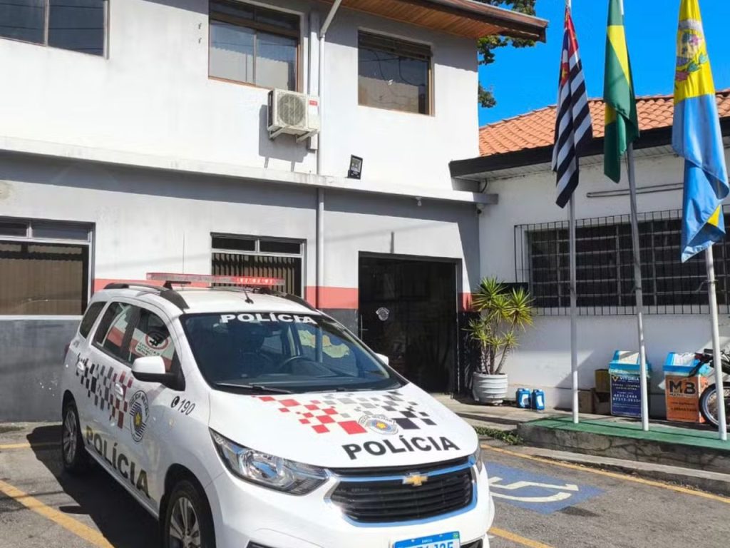 Funcionário é preso após esfaquear colega dentro de auto center em Bragança Paulista