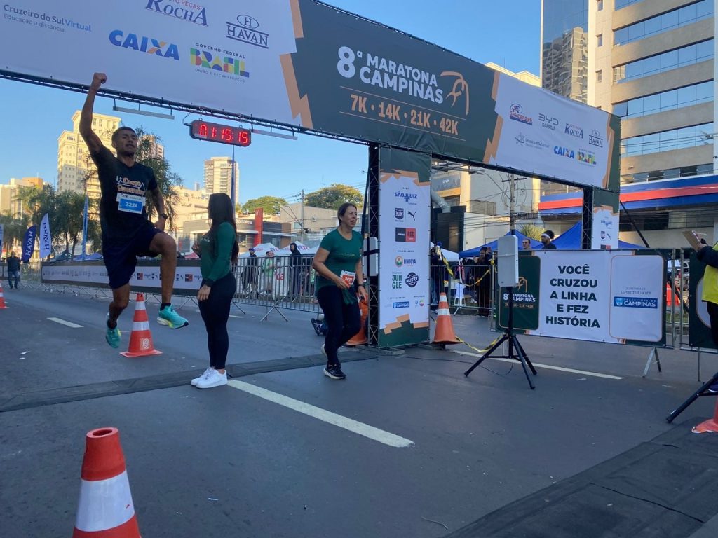 maratona de campinas chegada atleta camila borges