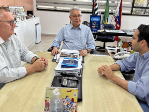 piso salarial professores americana