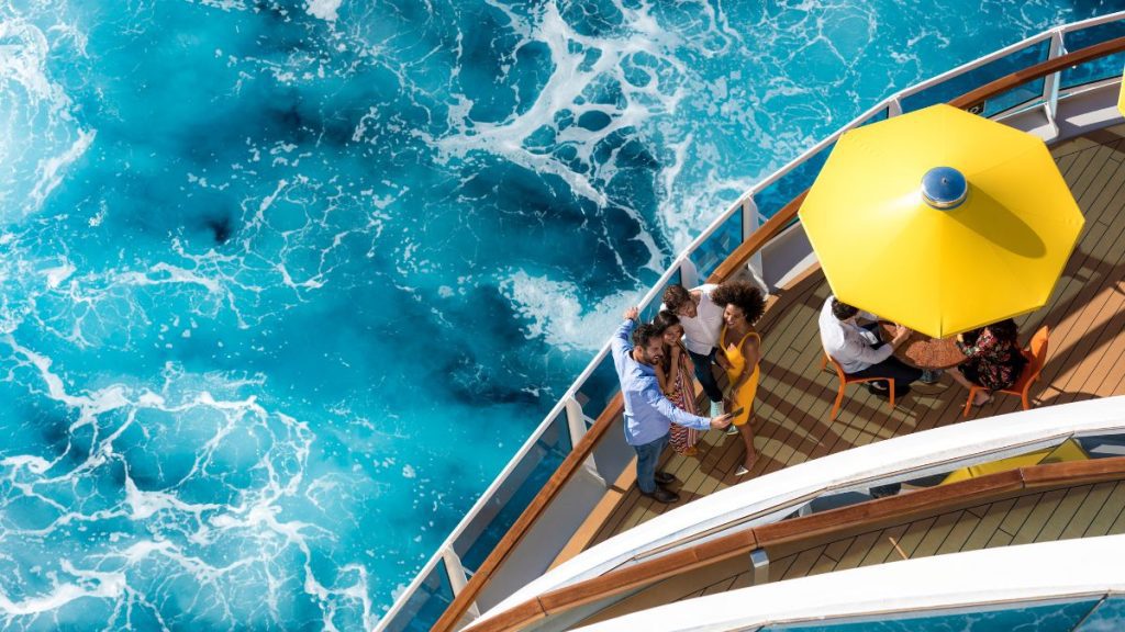 Costa Cruzeiros abre a temporada em Santos com o Favolosa e aposta em público diversificado a bordo