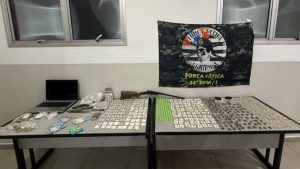 Trio é preso por tráfico de drogas e posse de arma em Bragança Paulista