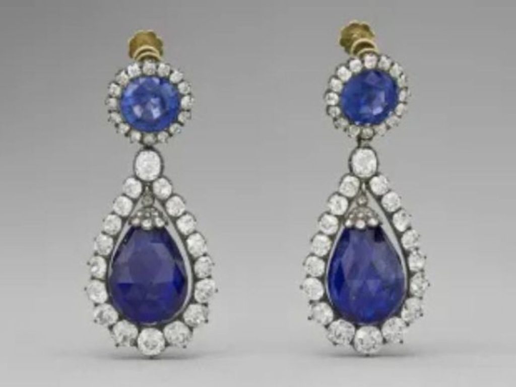 Veja quais foram as joias roubadas do Museu do Louvre no último domingo