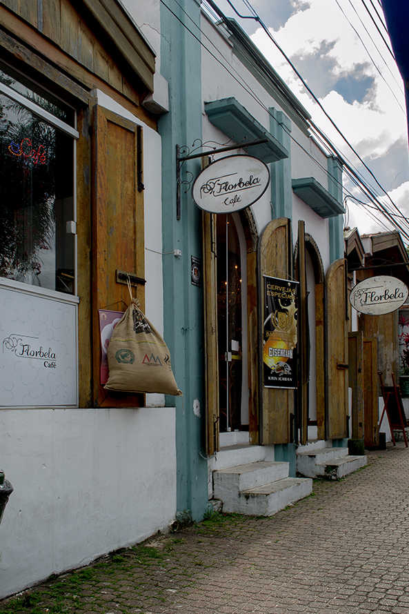 Fachada do Floribela Café - Embu das Artes