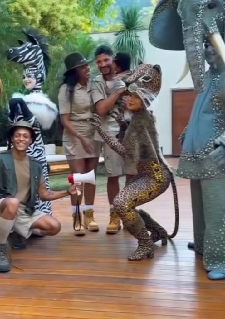 Cantora Iza e o ex, Yuri Lima no aniversário de Nala, filha da casal