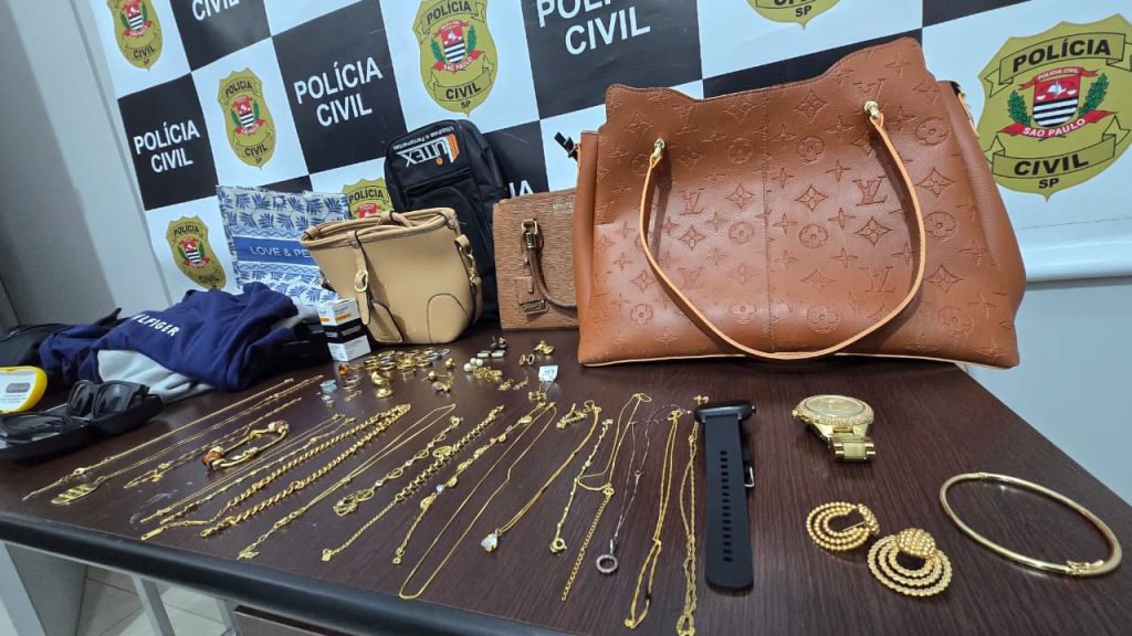 Diarista é presa suspeita de furtar joias em condomínio de luxo de Santa Bárbara d’Oeste