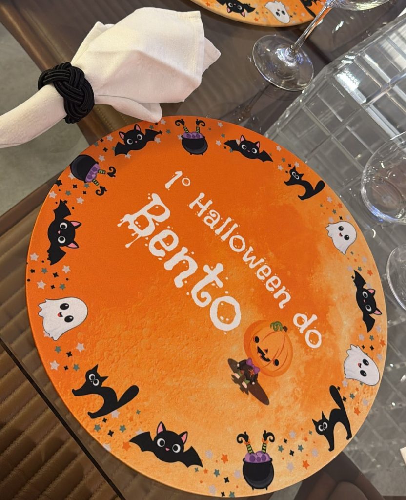 Thiaguinho e Carol Peixinho comemoram o primeiro mesversário de Bento