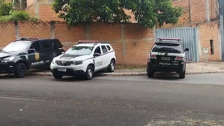 Polícia Civil em casa de sequestro em Campinas