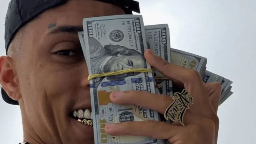 Influenciador Buzeira é preso em operação da PF contra esquema de lavagem de dinheiro