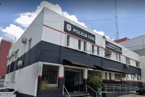 Mulher é presa por injúria racial e desacato em bar de Campinas