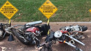 Instalação urbana alerta motociclistas em Campinas sobre os riscos no trânsito