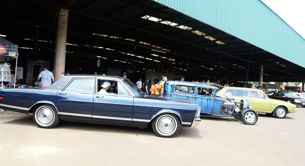 primeiro Encontro de carros antigos da Ceasa Campinas