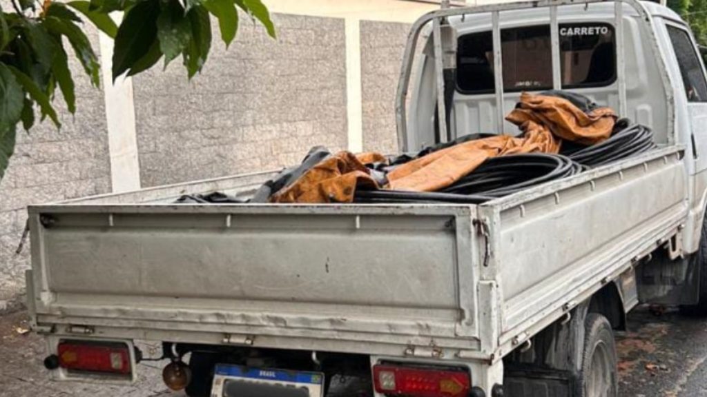 Polícia prende três suspeitos de furtar cabos telefônicos em Serra Negra