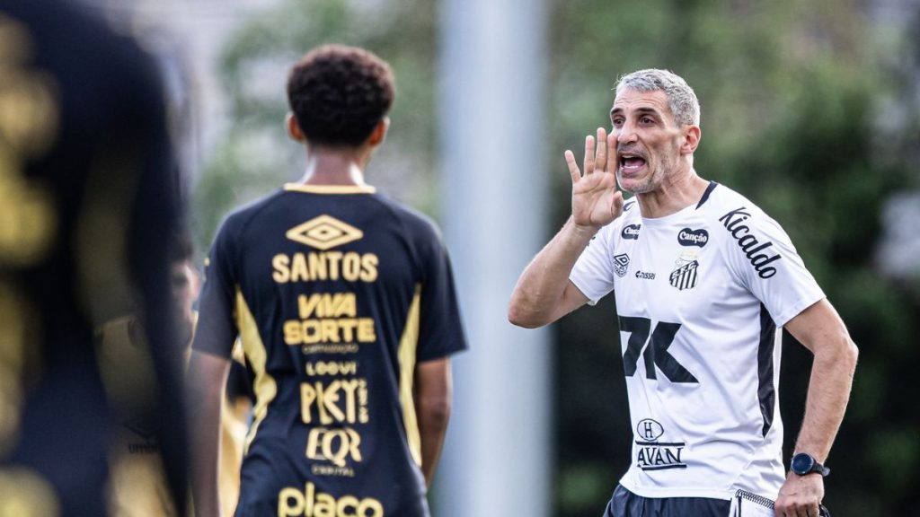 Juan Pablo Vojvoda, técnico do Santos