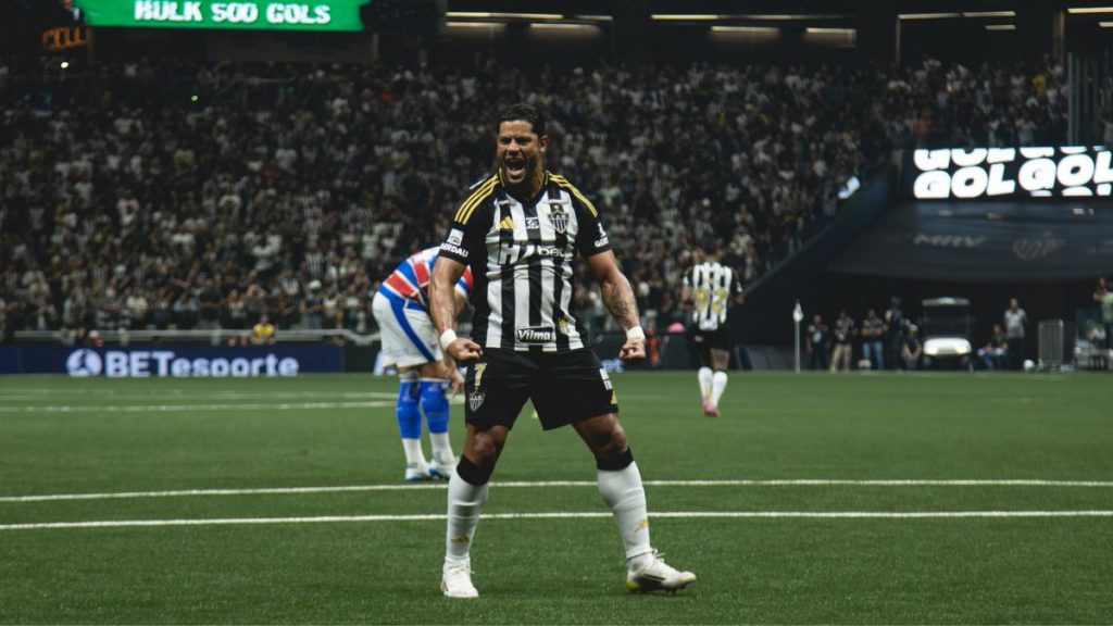 Hulk comemora gol pelo Atlético-MG