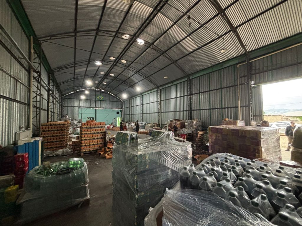 Polícia descobre galpão que fraudava validade de bebidas vencidas em Bragança Paulista