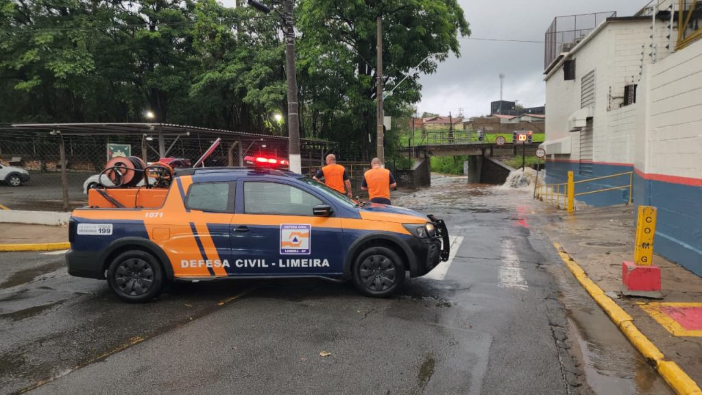 Chuva intensa em Limeira atinge 69 mm em 24h e aciona alerta em áreas de risco de alagamento