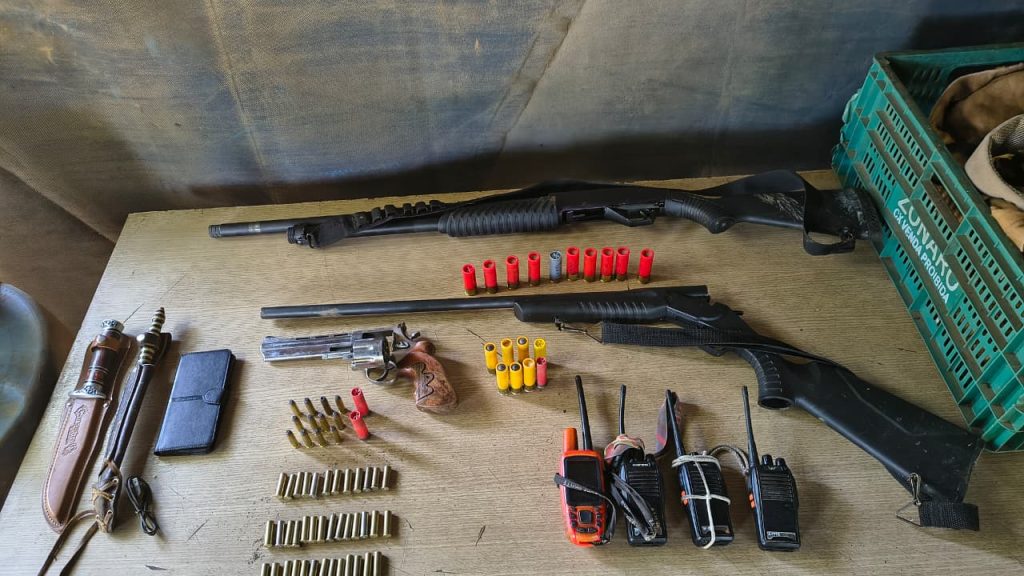 Armas apreendidas durante a operação