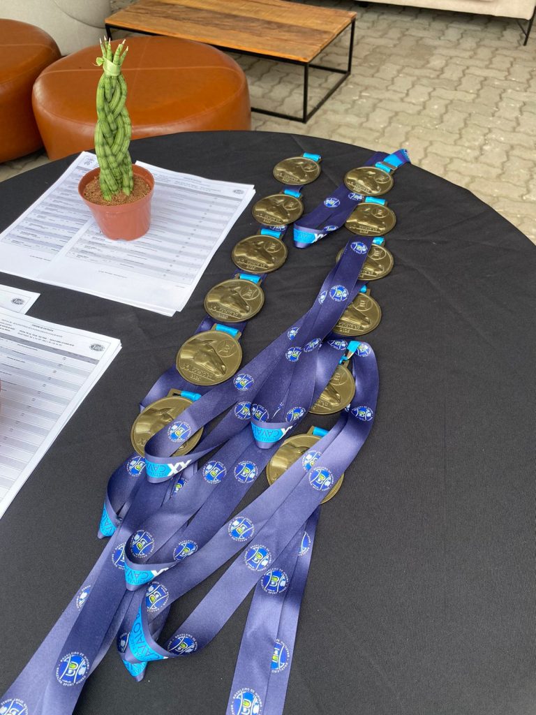 Medalha entregue aos primeiros colocados das competições