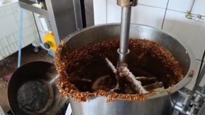 Fábrica de doces sem alvará sanitário é interditada e dono é preso em Campinas