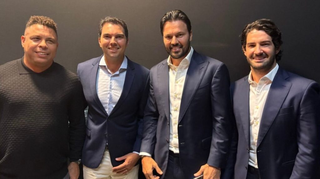 Marcus Mansur representa a VTV no teleton e celebra recorde de arrecadação com cheque de R$ 200 mil