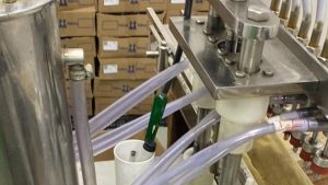 Dono de fábrica clandestina de perfumes importados é preso em Limeira