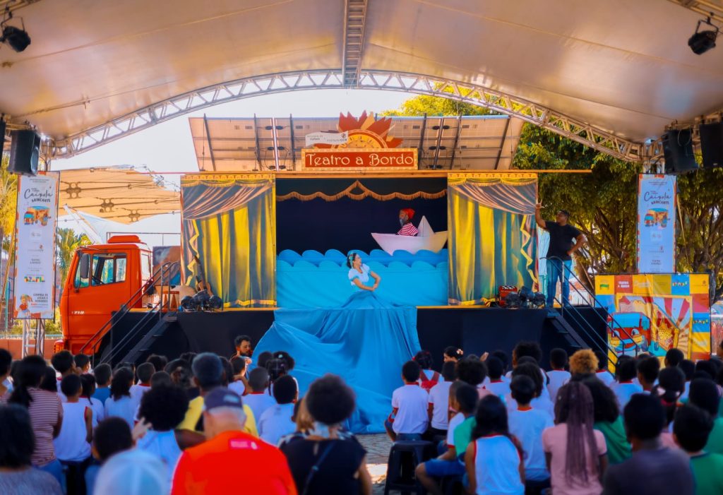 teatro abordo guarujá