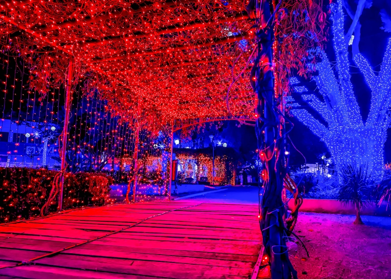 A praça central terá mais de 321 mil lâmpadas