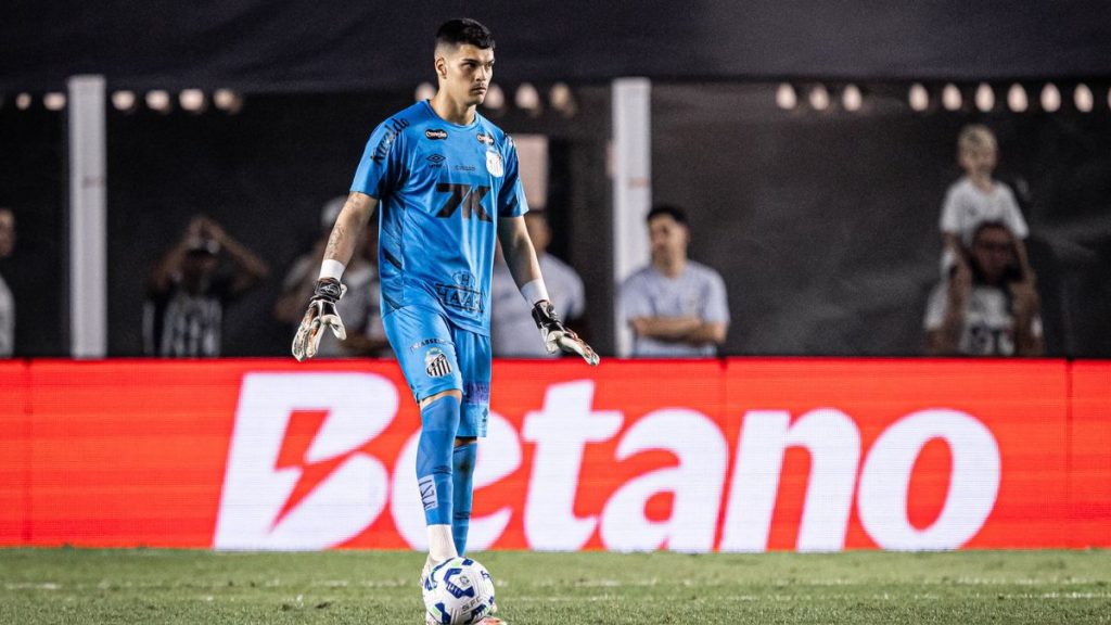 Gabriel Brazão em ação pelo Santos