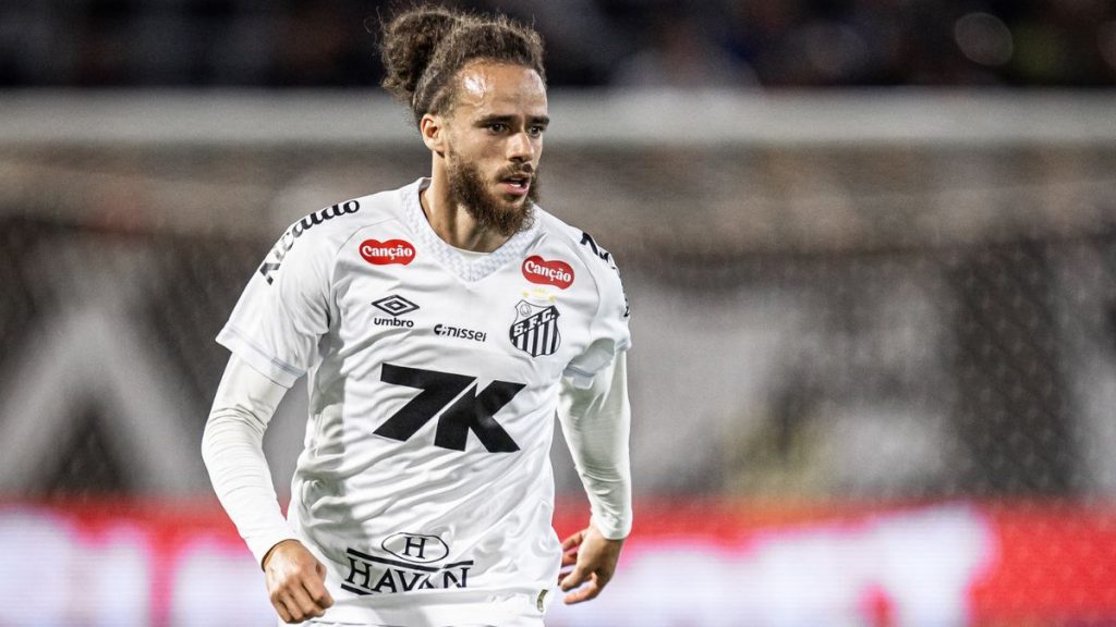 Bilal atuou por apenas 26 minutos com a camisa do Santos em 2025