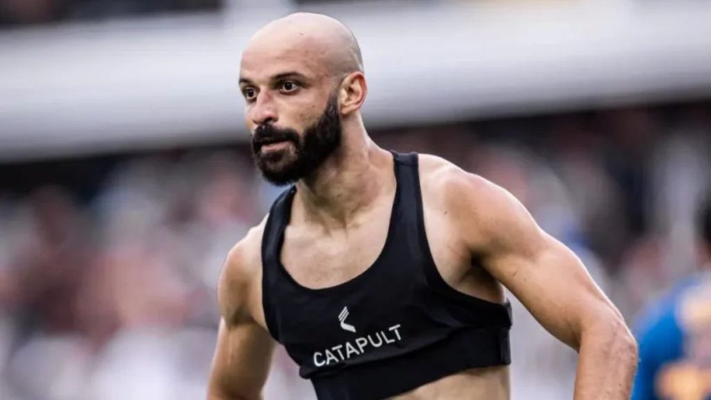 Thaciano marcou dois gols no confronto