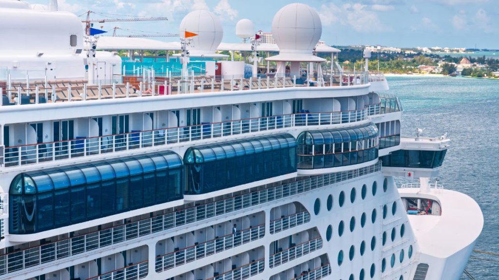 Cruzeiros nudistas viram febre lá fora: como funcionam, quanto custam e quais as regras