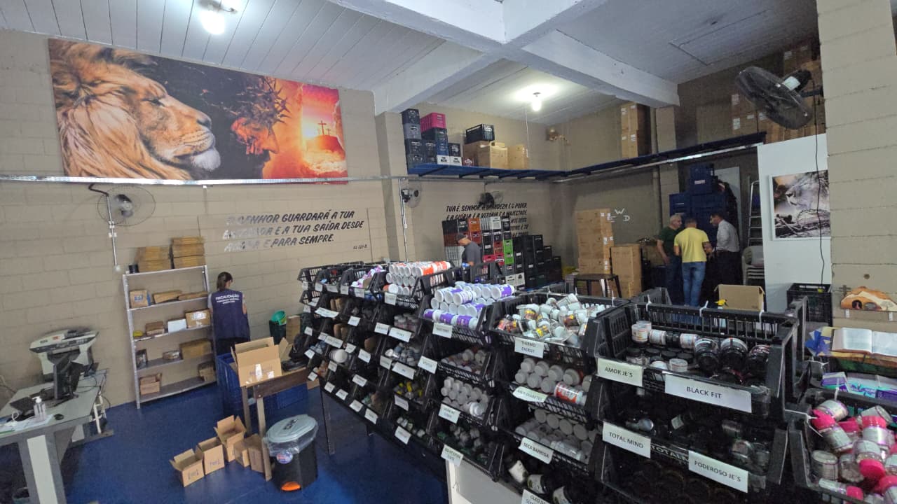 Polícia apreende uma tonelada de suplementos irregulares em galpão de Americana