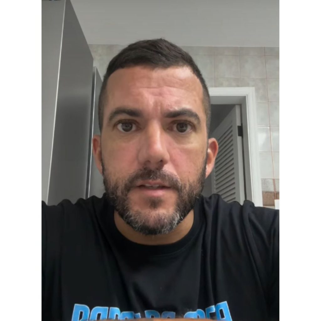 Carlos Jordy se manifestou nas redes sociais