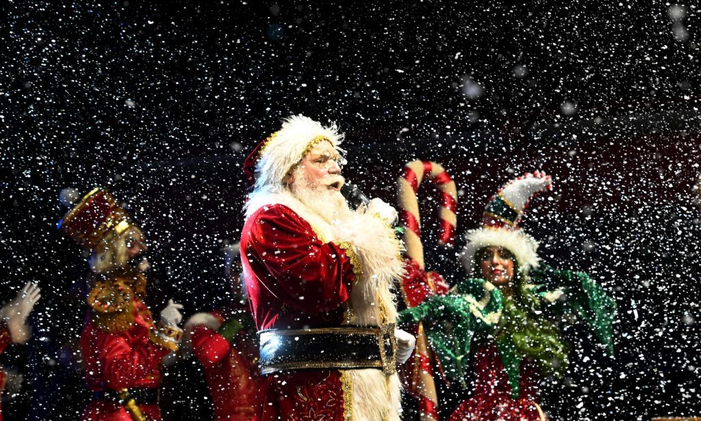 A Praça Arautos da Paz segue com a programação da Vila Natalina – Sonho Encantado até o domingo (14).