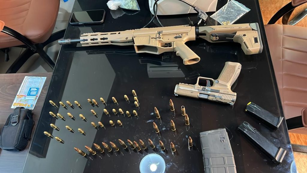 armamento apreendido durante a operação