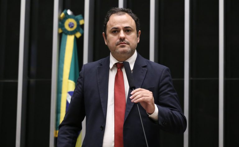 Deputado Glauber Braga