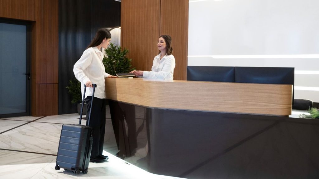 novas regras de check-in e check-out de hospedagem