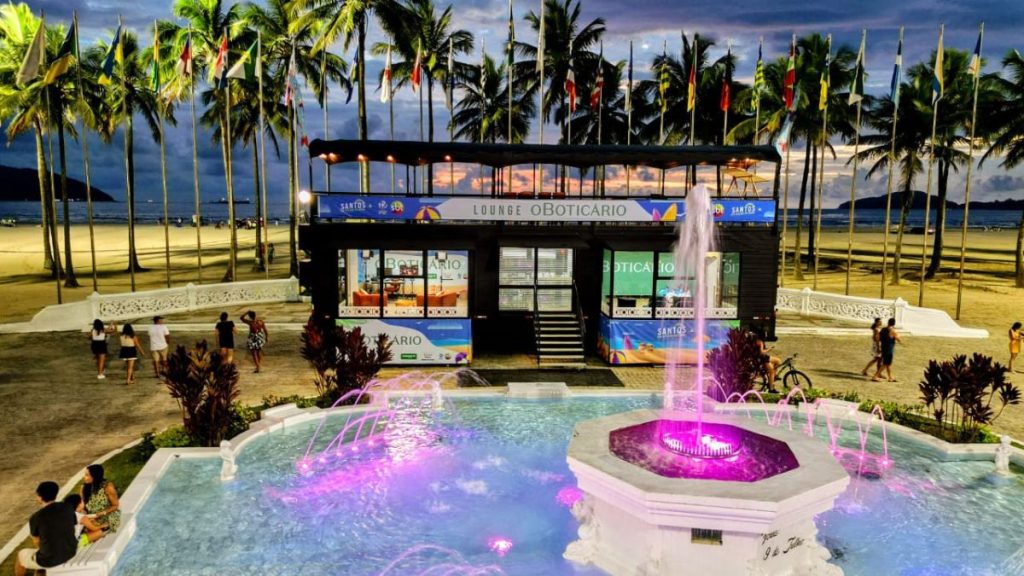 estúdio móvel da VTV chama atenção de quem passa pelo "coração do Gonzaga"