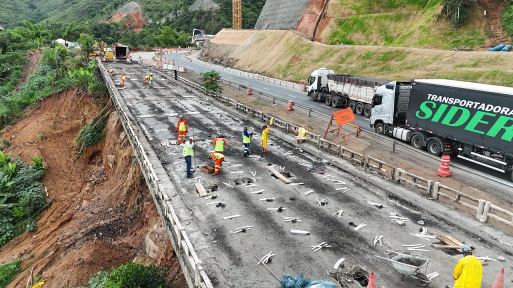 desmonte do viaduto para o avanço das obras na Nova Serra das Araras