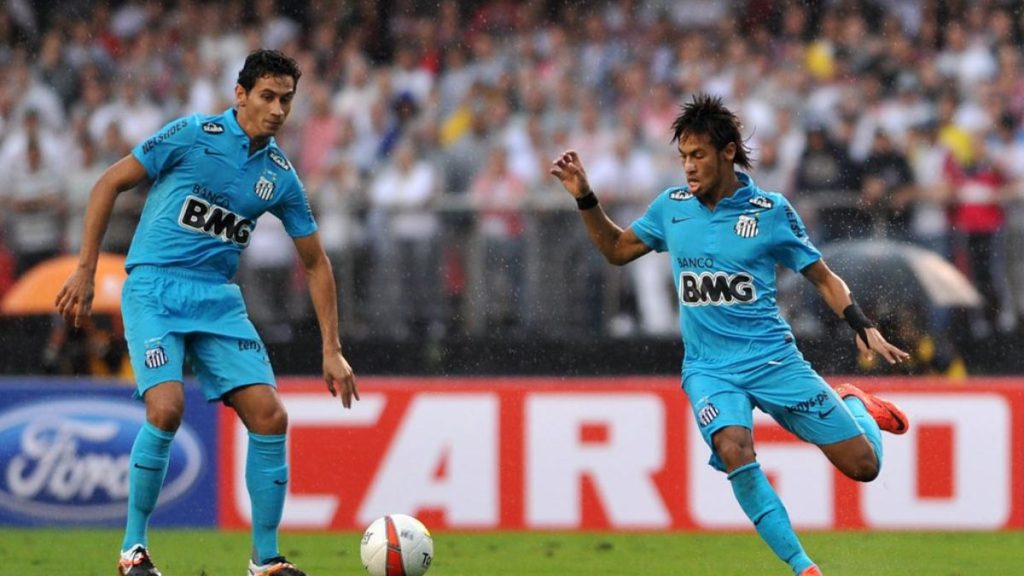 neymar e ganso em ação pelo Santos