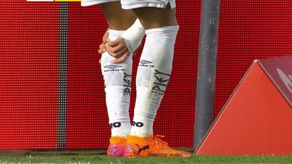 Neymar lesionou o joelho na partida contra o Mirassol pelo Brasileirão / Foto: Reprodução