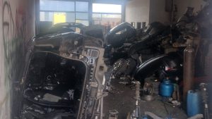 Desmanche ilegal com carros de luxo roubados é localizado em Campinas