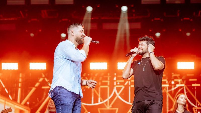 Exposição de arte ou evento comunitário em Valinhos, opção de lazer próxima a Campinas.