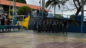 Escolas cívico-militares começam a funcionar em 100 unidades de SP