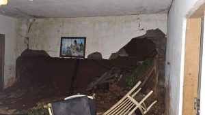 Deslizamento atinge casa em Jaguariúna e deixa um ferido